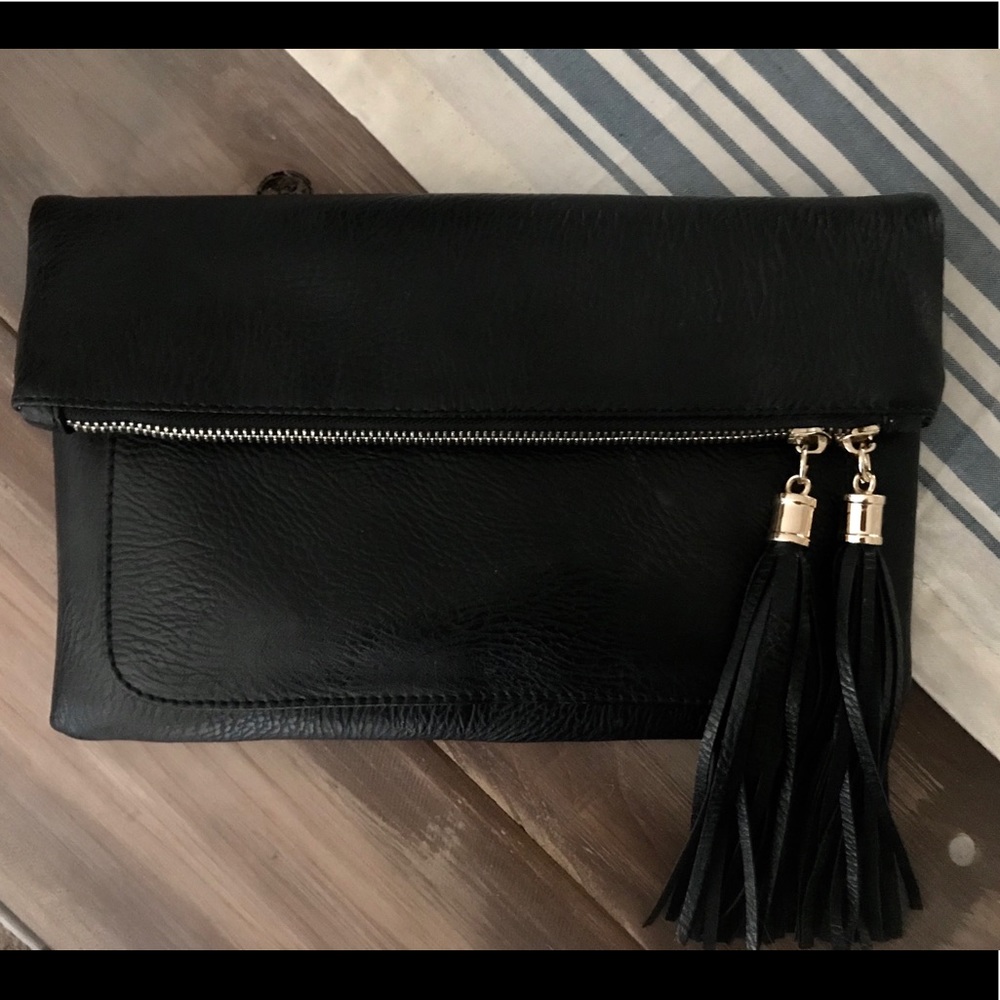 ❌SOLD❌ Black tassel clutch